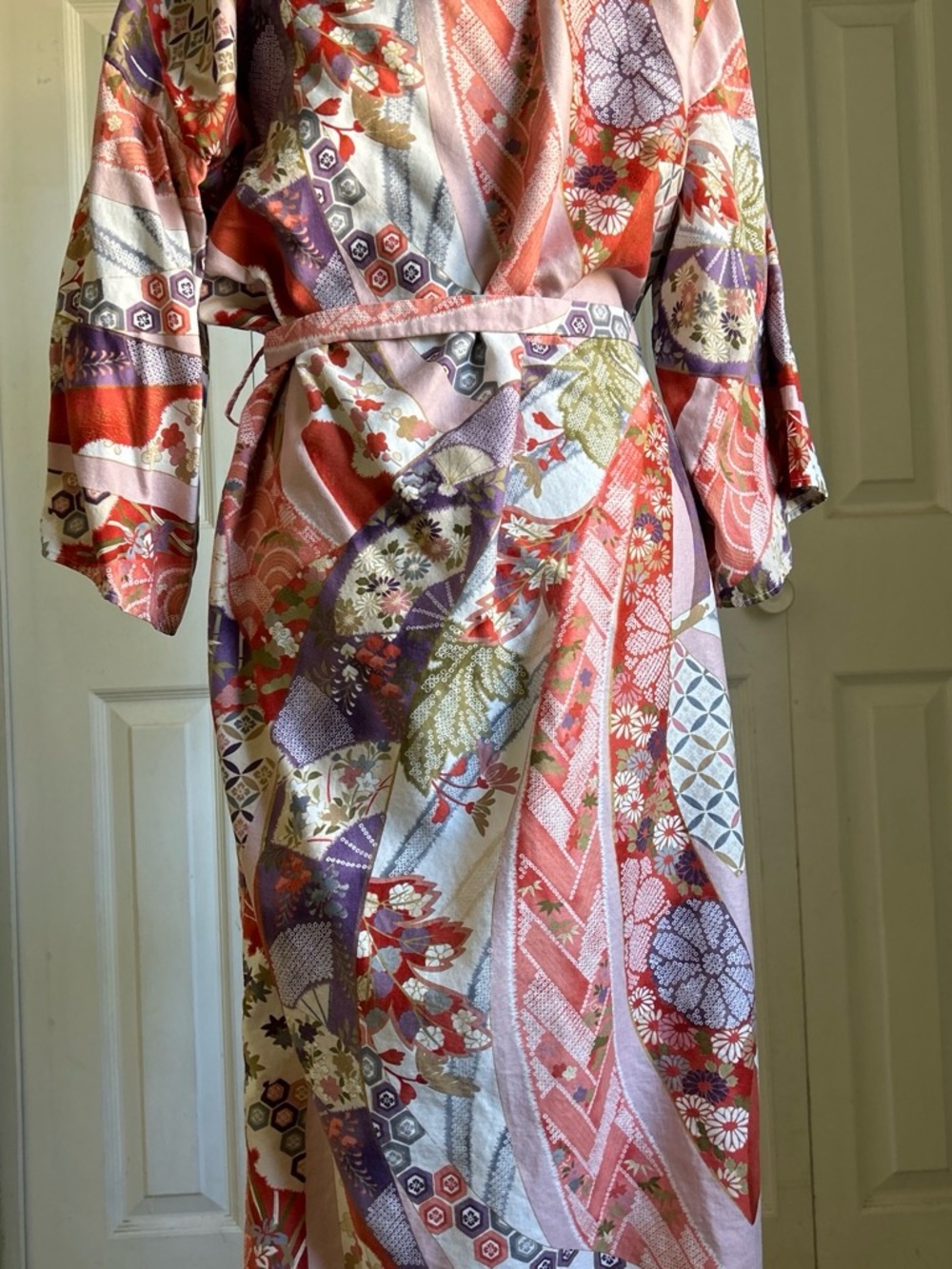 Abstract Geometric Floral Kimono Robe - Picture 6 of 9
